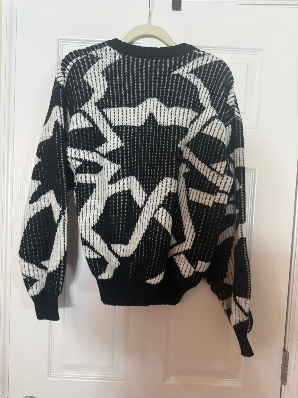 Vintage Sergio Valente Black & White Abstract Graphic Crewneck Sweater